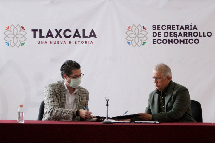 Sedeco firmó convenio de colaboración con la UPTX, UTT y el Icatlax