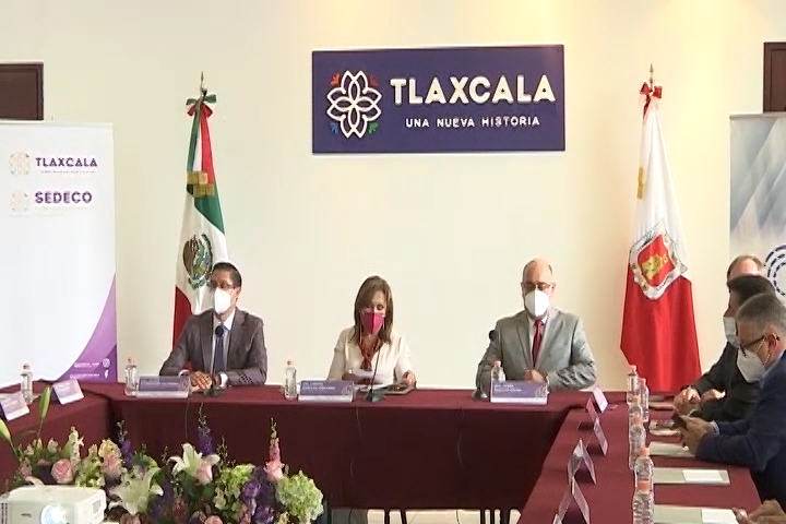 Atestigua gobernadora Lorena Cuéllar presentación de las actividades del Foro Automotriz 2022