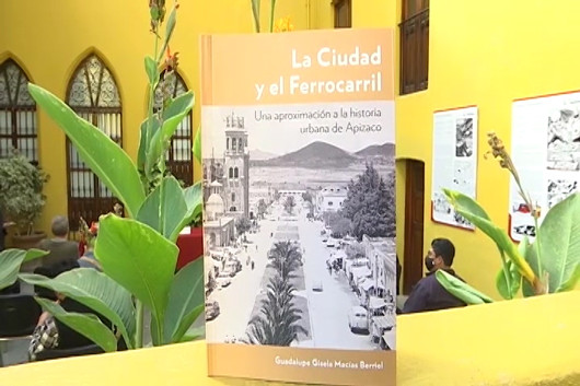 Presentan el libro, “La Ciudad y el Ferrocarril”, de la escritora, Guadalupe Gisela Macías Berriel