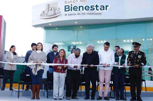 Presidente AMLO y gobernadora Lorena Cuéllar inauguran banco del bienestar en Calpulalpan