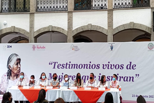 Ofrecen testimonios vivos de mujeres que inspiran