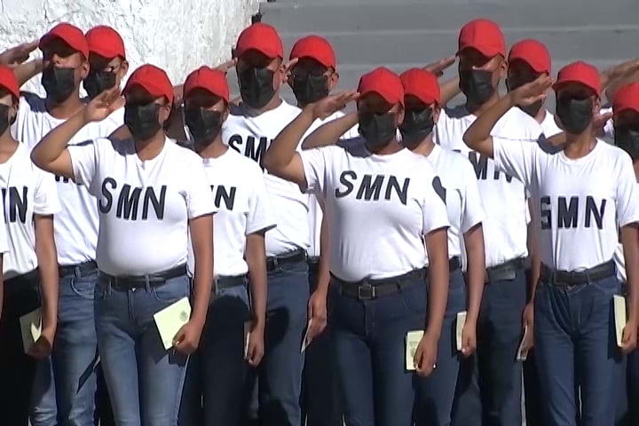 Realizan la Ceremonia de Liberación del Servicio Militar Nacional, clase 2003, remisos y mujeres voluntarias