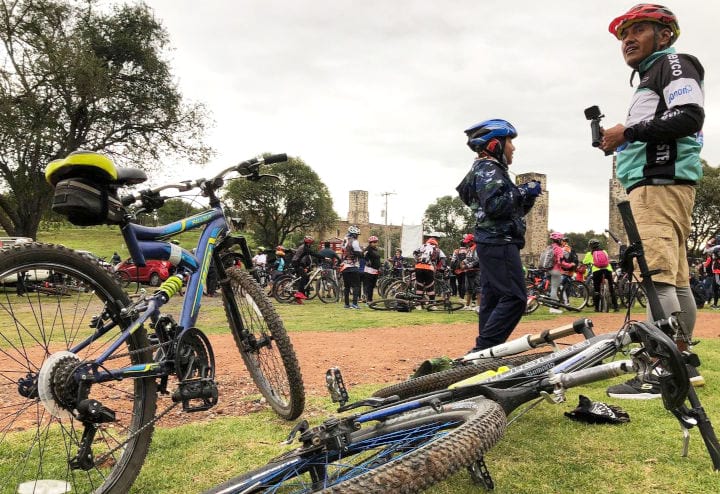 Pedalistas de cinco entidades participaron en el paseo ciclista de Nanacamilpa