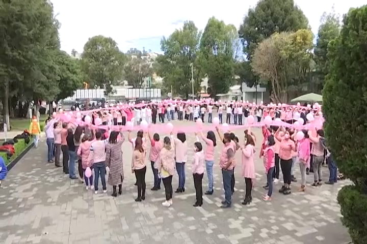 Realiza IMSS “Lazo Humano” por el Día Internacional de la lucha contra el Cáncer de Mama