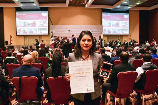 Recibe maestra del COBAT reconocimiento a la práctica educativa durante la pandemia por Covid-19