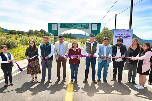 Entregó gobernadora Lorena Cuéllar obras carreteras en Españita y Emiliano Zapata