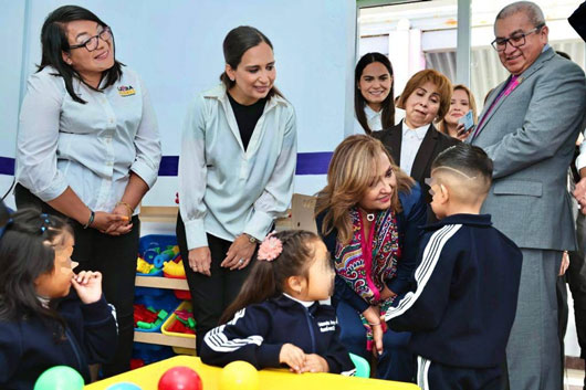 Entrega Gobernadora claves y ludotecas a centros de atención infantil