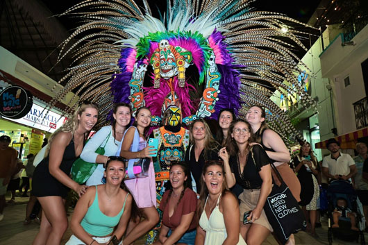 Con alegría fue recibida la representación de Tlaxcala en el Festival de Tradiciones de Vida y Muerte en Xcaret