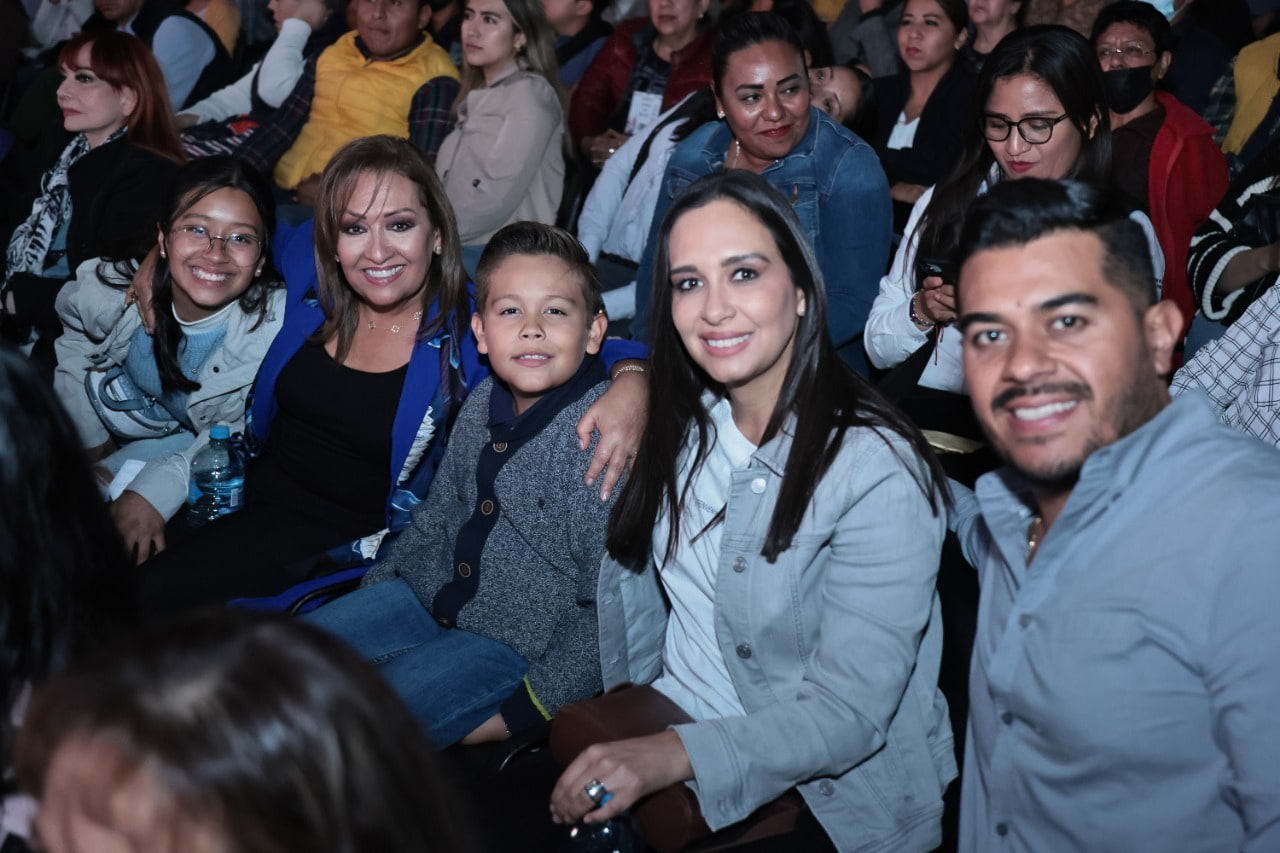 Asistió gobernadora a la primera presentación del foro del artista de la “Gran Feria de Tlaxcala 2022”