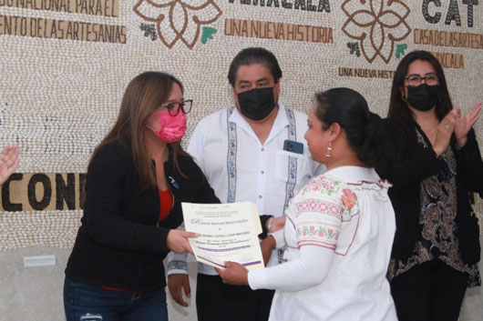 Premiaron a ganadores del XXVIII Concurso de Madera Tallada