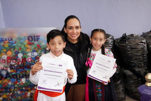 Colectan SEDIF e impulsores de la transformación tapitas para niños con cáncer