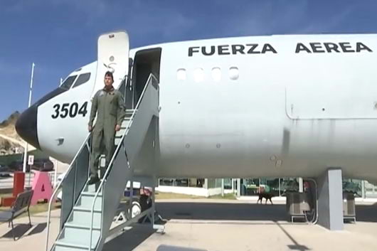 Conozca a César Gamboa Teniente de la Fuerza Aérea Mexicana