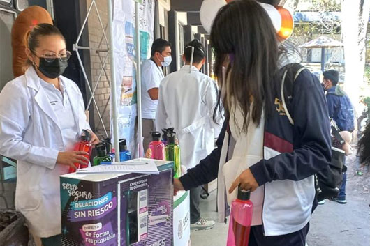 Realiza sector salud Jornada de Información entre la población adolescente