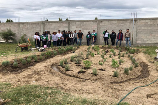 Instaló SMA jardines polinizadores en escuelas de Nopalucan y Apetatitlán