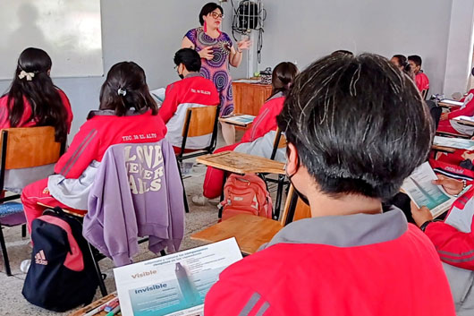 Imparte SEPE-USET pláticas a estudiantes de secundaria sobre los daños del consumo de tabaco y vapeadores