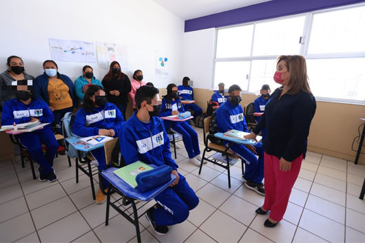 Entregó gobernadora obras y equipamiento a Jardín de Niños y Telesecundaria de Huamantla