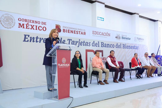 Encabezó gobernadora inicio de la entrega de tarjetas del programa Leen