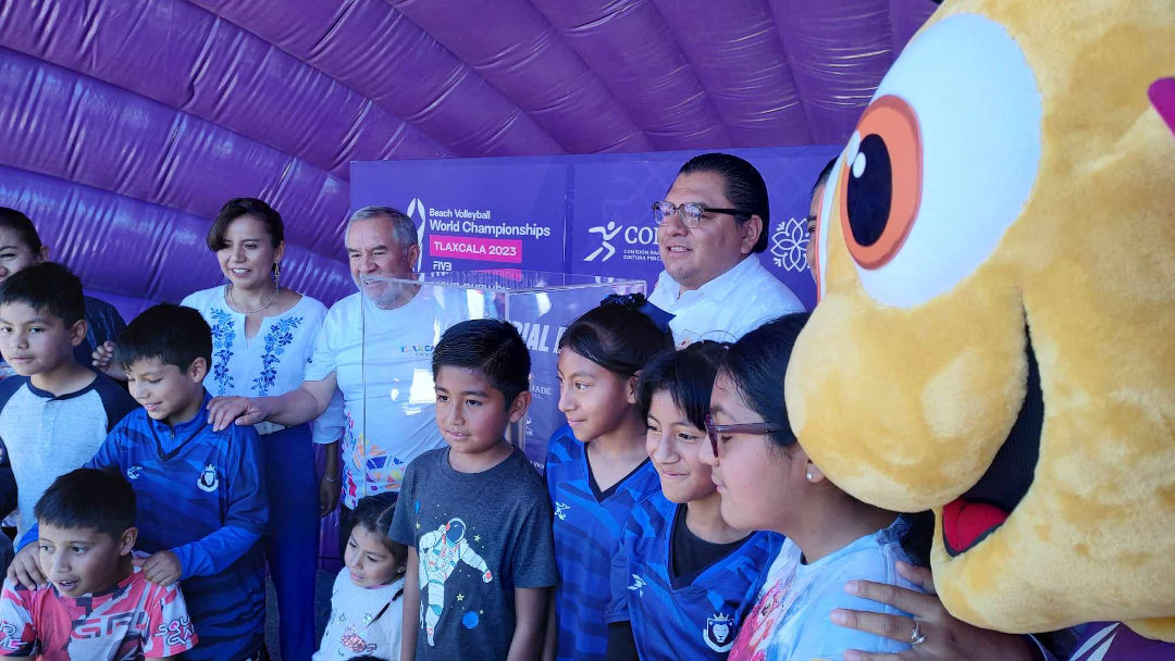 Cinco municipios más conocieron este día el Trofeo del Campeonato Mundial de Voleibol de Playa