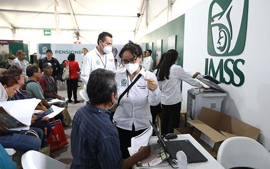 Participa IMSS en la EXPOTrastienda 2024, organizada por la Alianza Nacional de Pequeños Comerciantes, con módulo de trámites y servicios