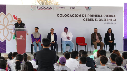 Autoridades colocan primera piedra para la construcción del cebes de Santa Cruz Quilehtla