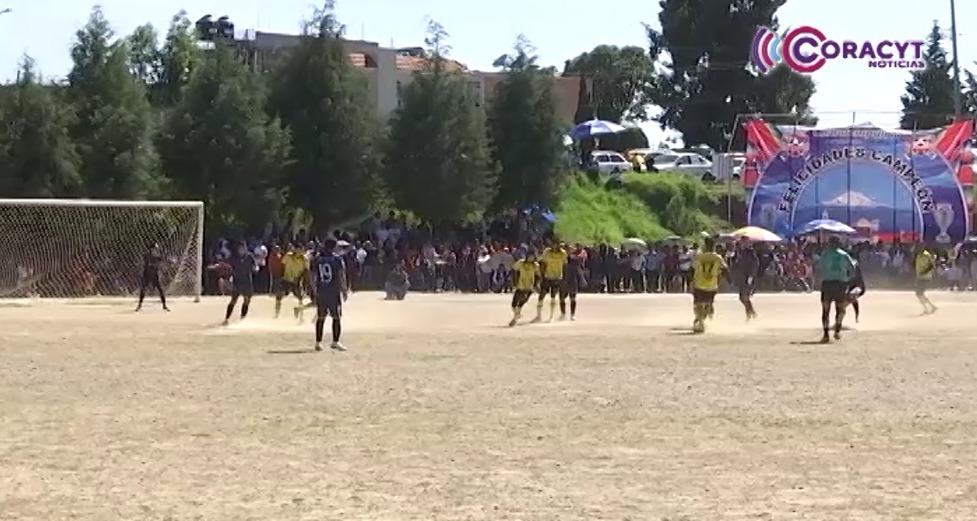 La Universidad Colonia 1901 es campeón de Liga de Fútbol Chiautempan 86