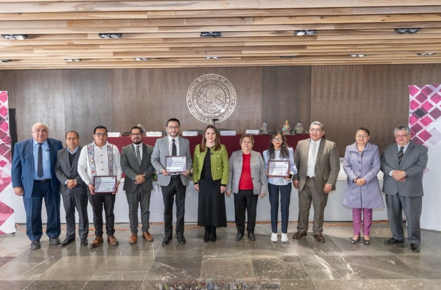 Reconoce Poder Judicial de Tlaxcala a ganadores del primer ensayo jurídico