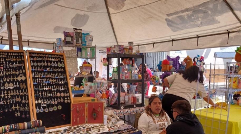 Ayuntamiento de Tlaxcala de Xicohténcatl promueve emprendimientos locales con “Bazar emprende joven