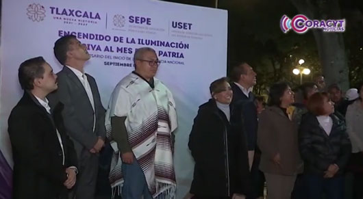 Encabezó gobernadora Lorena Cuéllar encendido de la iluminación para festejos patrios