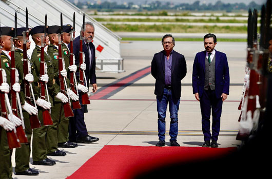 Zoé Robledo recibe a presidente de Colombia para toma de posesión de Claudia Sheinbaum