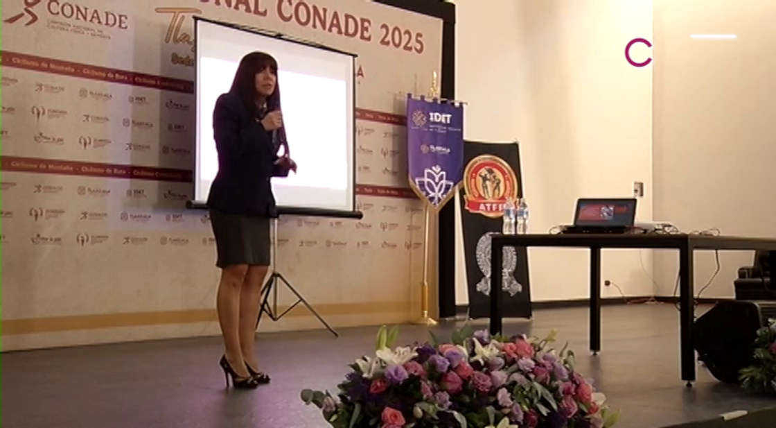 Capacitan a entrenadores de fisiculturismo en Tlaxcala