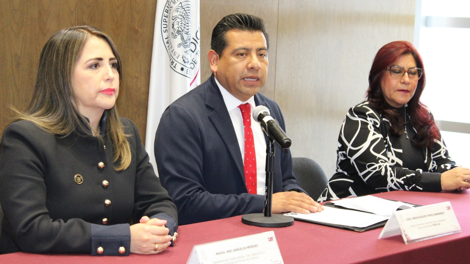 Mediación será la vía para resolver conflictos por deudas con el Fomtlax