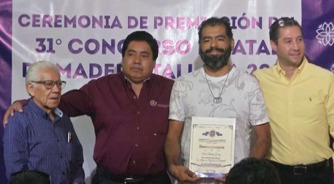 Reconocen a las y los mejores artesanos de madera tallada en Tlaxcala