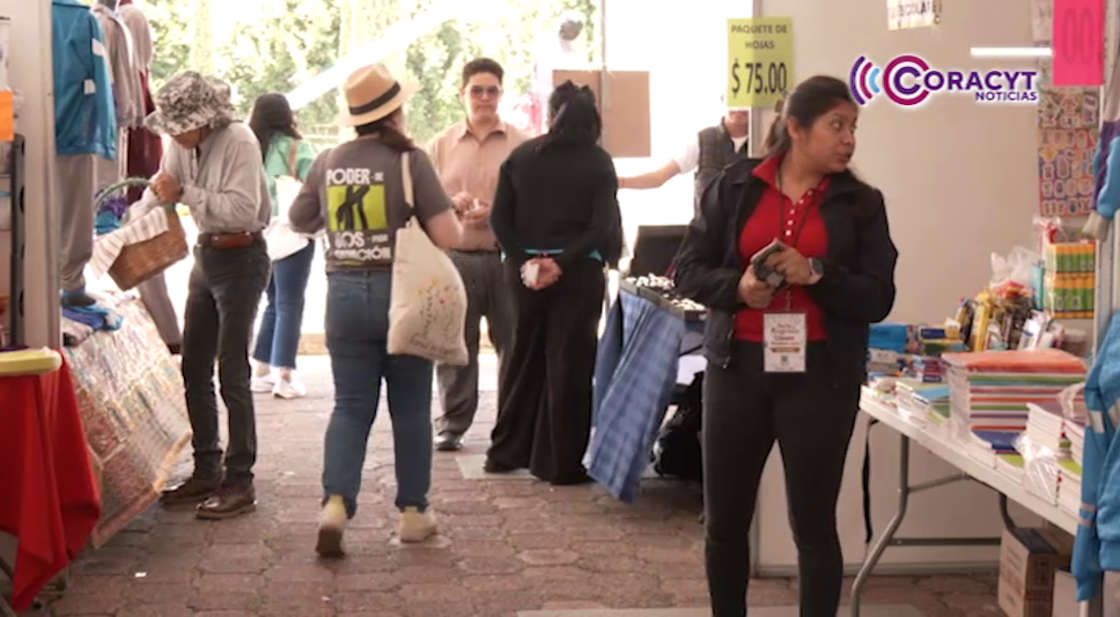 Familias se preparan para el inicio del ciclo escolar en la Feria de Regreso a Clases
