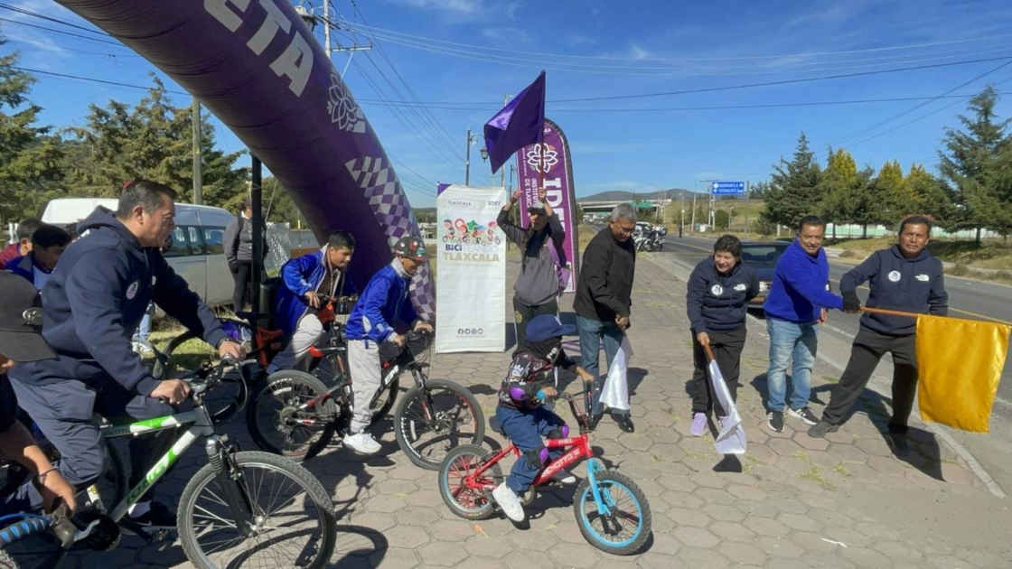 Participan más de 140 personas en 