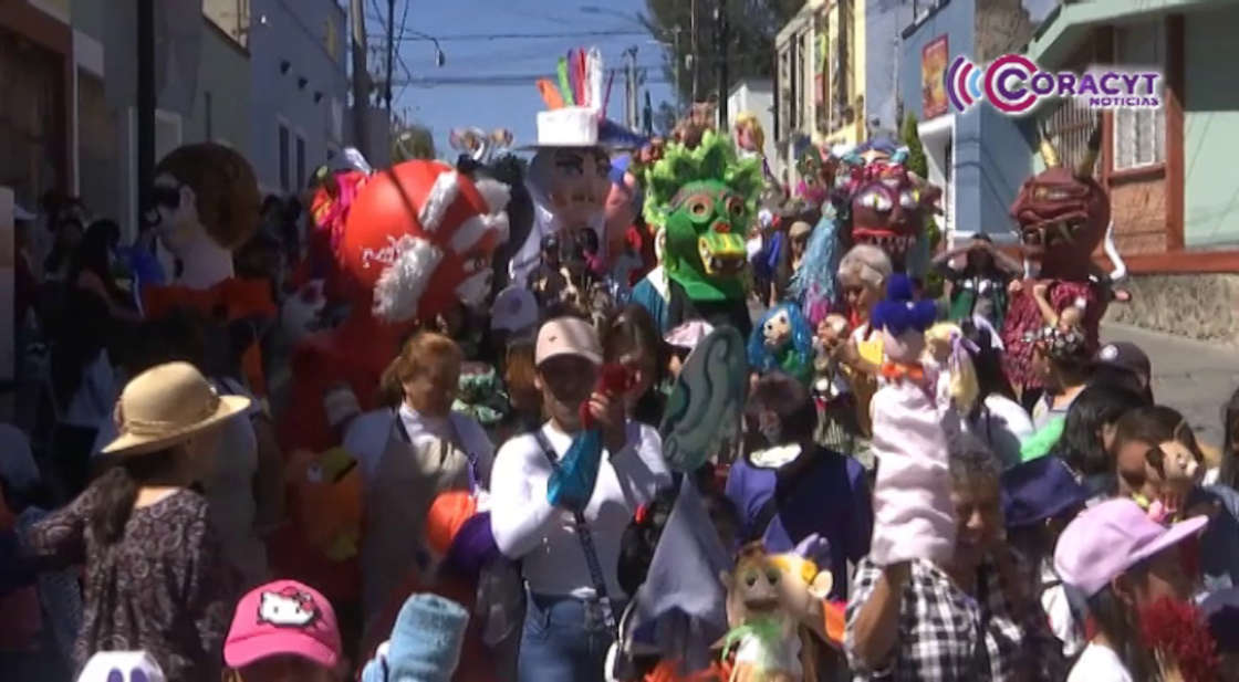 Huamantla se llenó de magia con el Desfile de Títeres del Fittra