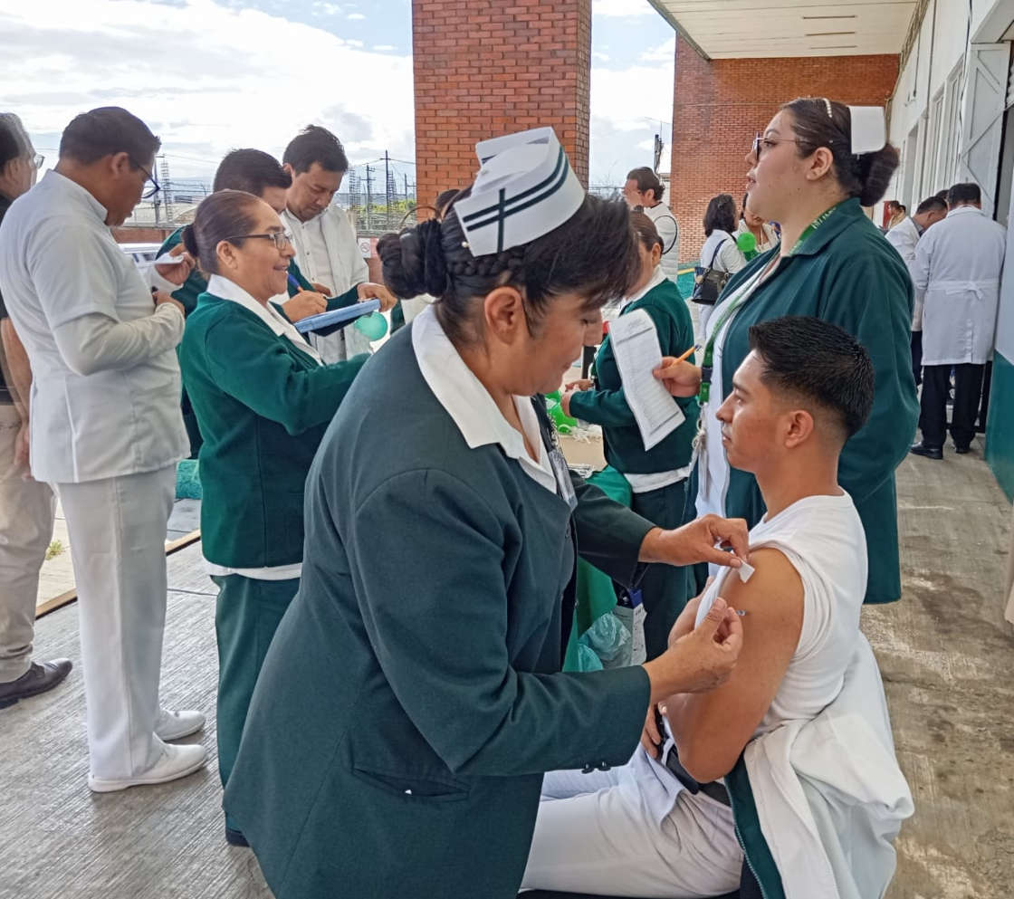 Inició IMSS Tlaxcala vacunación contra influenza