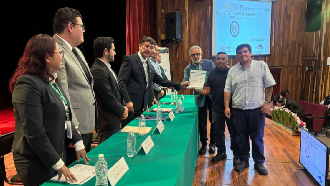 Entrega IMSS Tlaxcala Distintivos ELSSA a empresas comprometidas con la seguridad y salud laboral