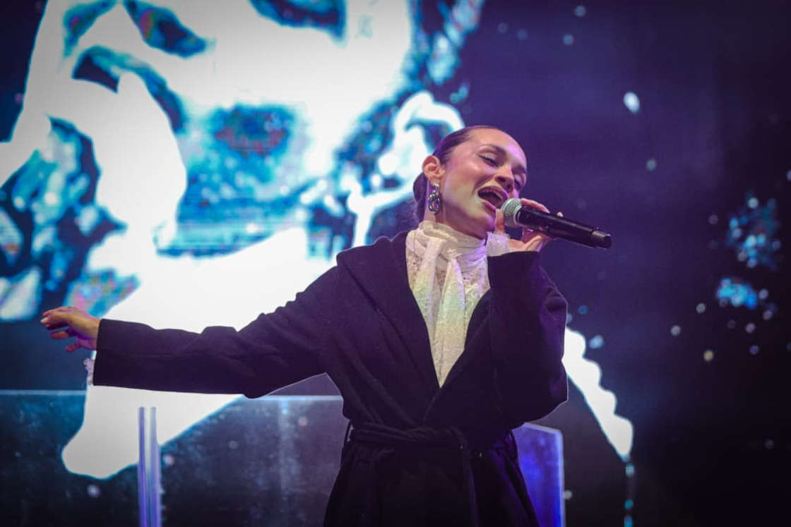 “Matisse” brindó una noche de emoción y romanticismo en el teatro del pueblo