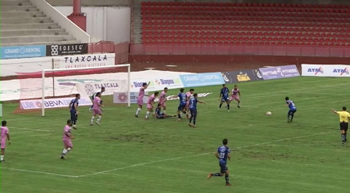 Intenso empate entre Coyotes de Tlaxcala y la Jaiba Brava