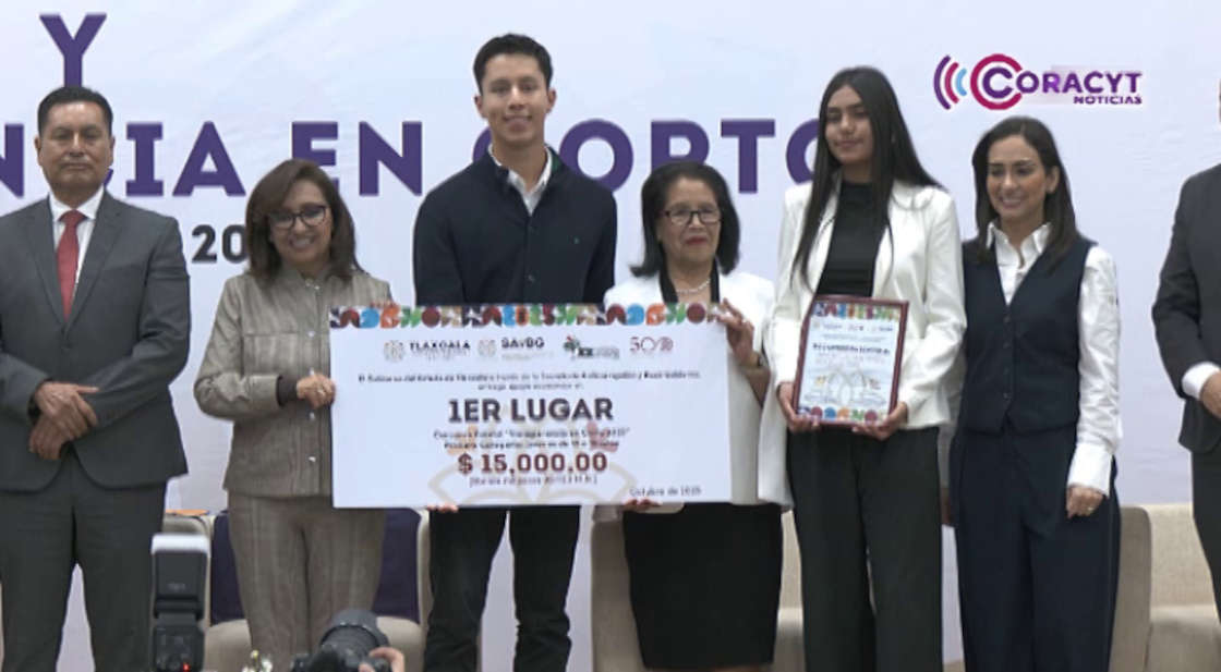 Premian a jóvenes tlaxcaltecas por impulsar la transparencia y la rendición de cuentas 
