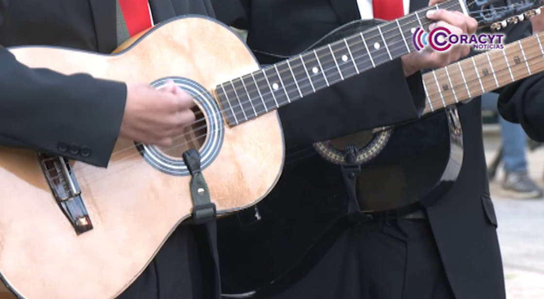 Rondalla estudiantil enamoró con su serenata a visitantes de “Tlaxcala, la Feria de Ferias 2025”