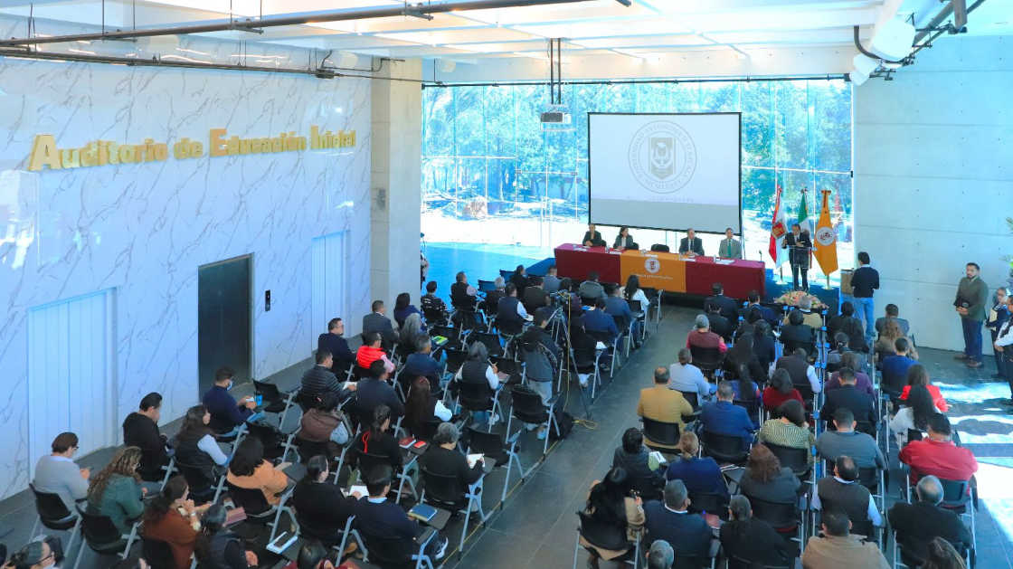 Rector de la UATx encabeza reunión de trabajo con directivos de facultades y unidades académicas