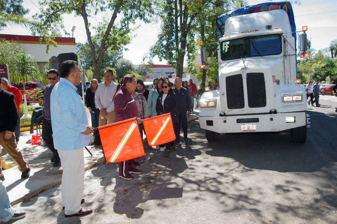 La UAtx donó más de 26 mil víveres a damnificados en Huauchinango, Puebla