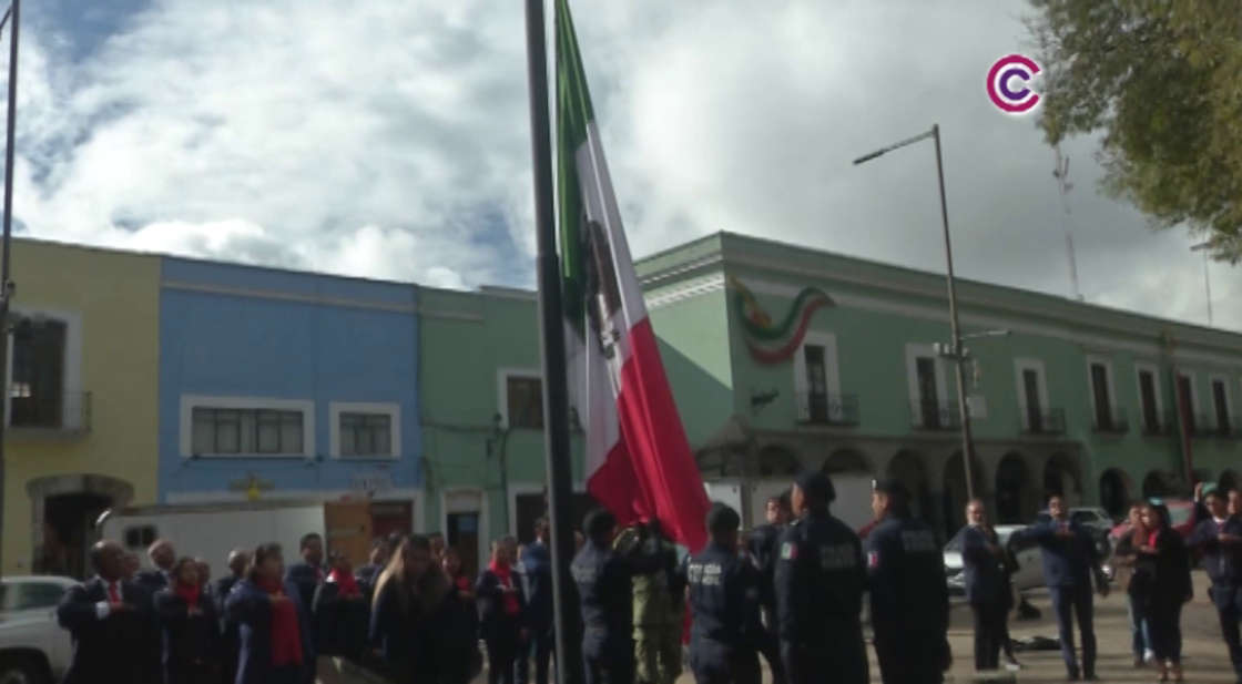 Participó personal de la SFP en el izamiento de bandera