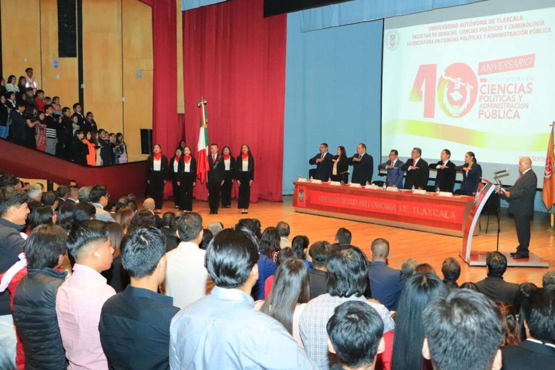 Encabeza Rector conmemoración por 40 aniversario de la Licenciatura en Ciencias Políticas y Administración Pública