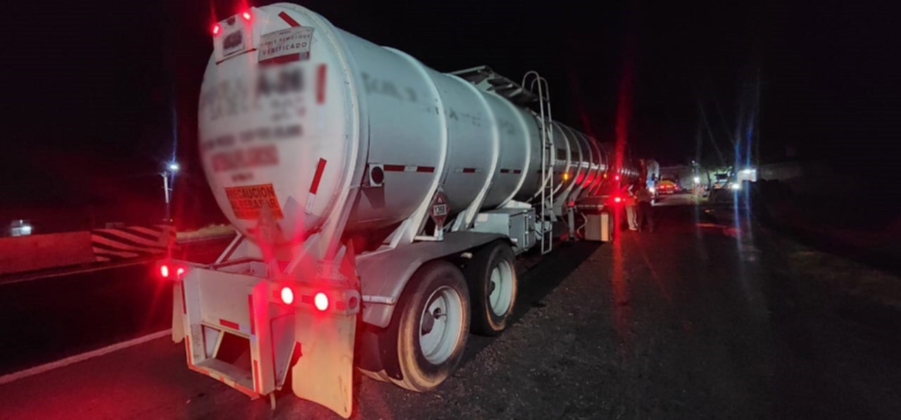 En Nuevo León y Tlaxcala, Guardia Nacional asegura dos tractocamiones con 128 mil litros de hidrocarburo